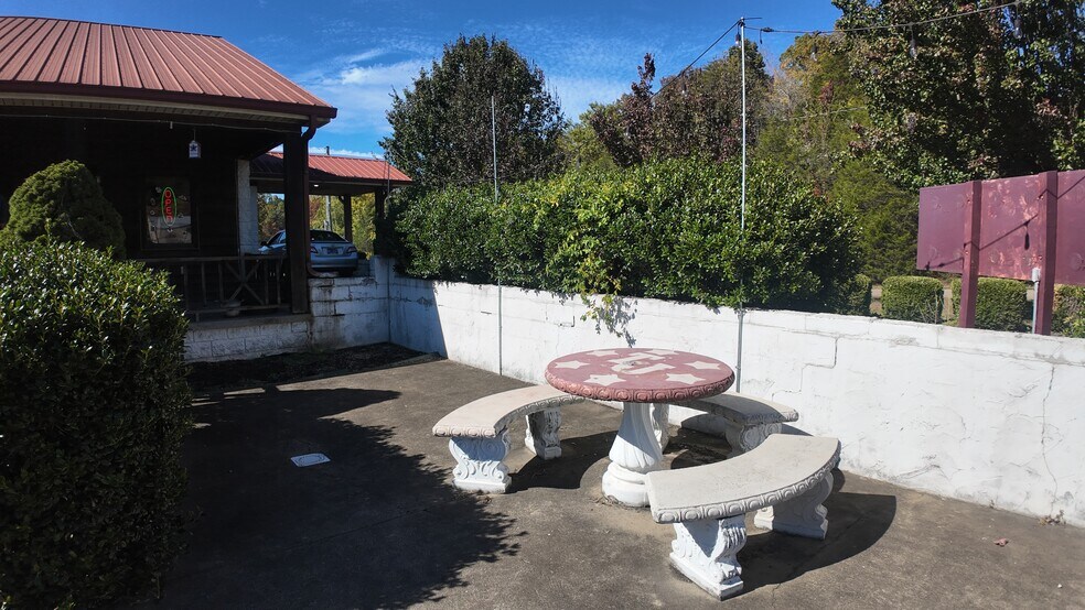 More Photos Of 6335 W Andrew Johnson Hwy, Greeneville Restaurant For Sale