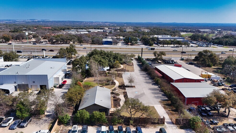 More Photos Of 32255 IH-10 W, Boerne Loft Creative Space For Lease