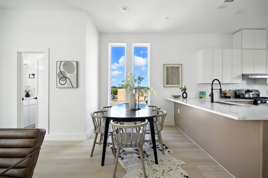 More Photos Of 312 N Lancaster Ave, Dallas Apartments For Sale