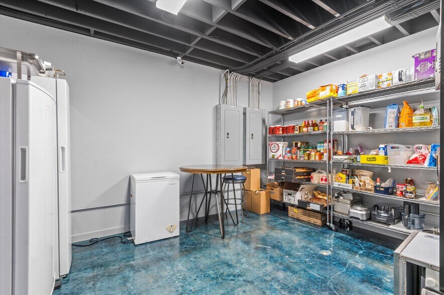 More Photos Of 622 SE Frank Phillips Blvd, Bartlesville Restaurant For Sale