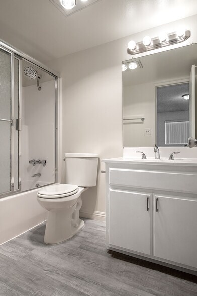 More Photos Of 433 N Louise St, Glendale Apartments For Sale