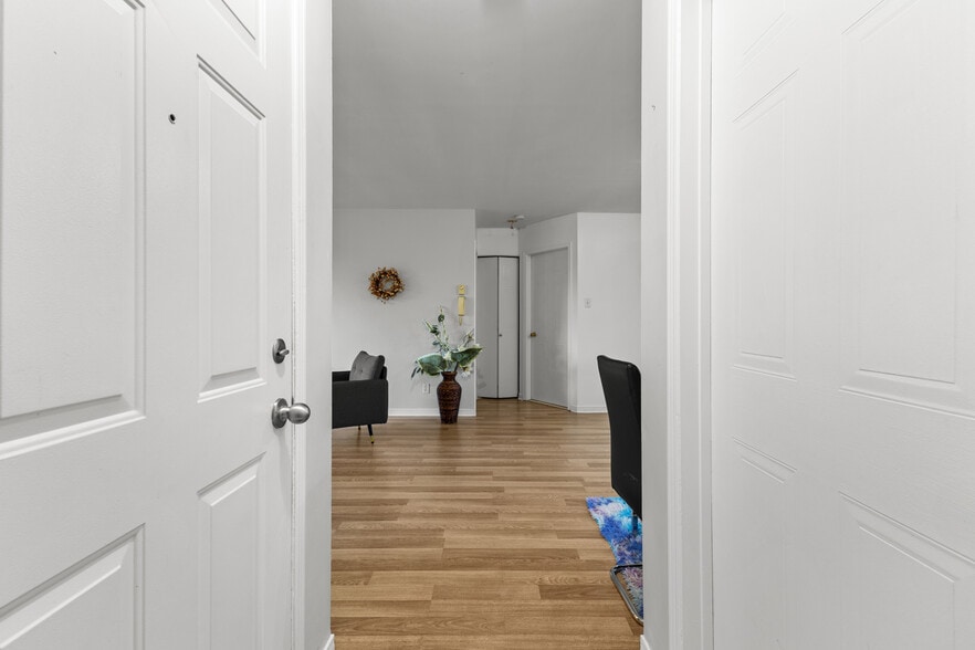 More Photos Of 2012-2014 Rue Fournier, Saint-Jérôme Apartments For Sale