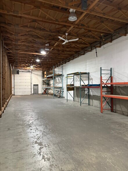 More Photos Of 308-312 41st Ave NE, Calgary Warehouse For Lease