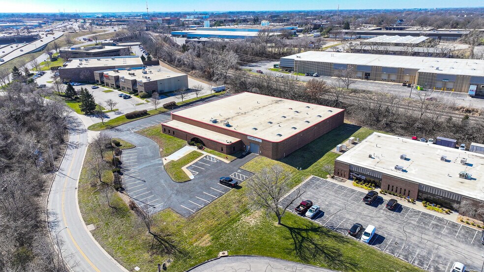More Photos Of 8400 Nieman Rd, Lenexa Warehouse For Lease