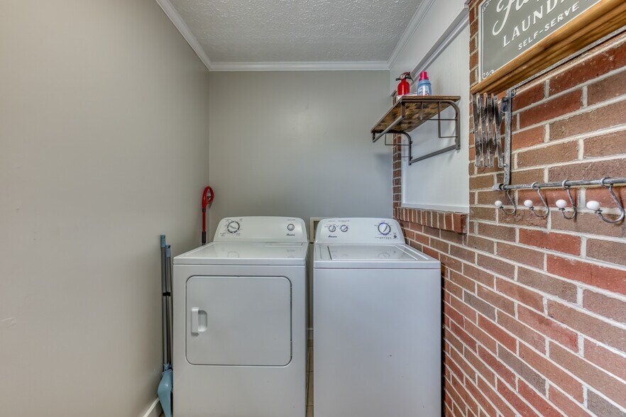 More Photos Of 1300 Holyoke St, Kingsport Apartments For Sale