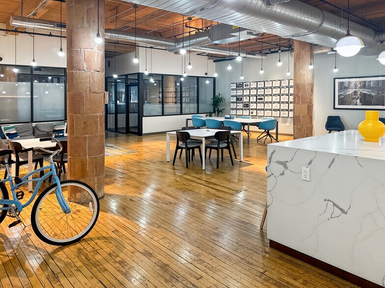 More Photos Of 320 W Ohio St, Chicago Coworking Space