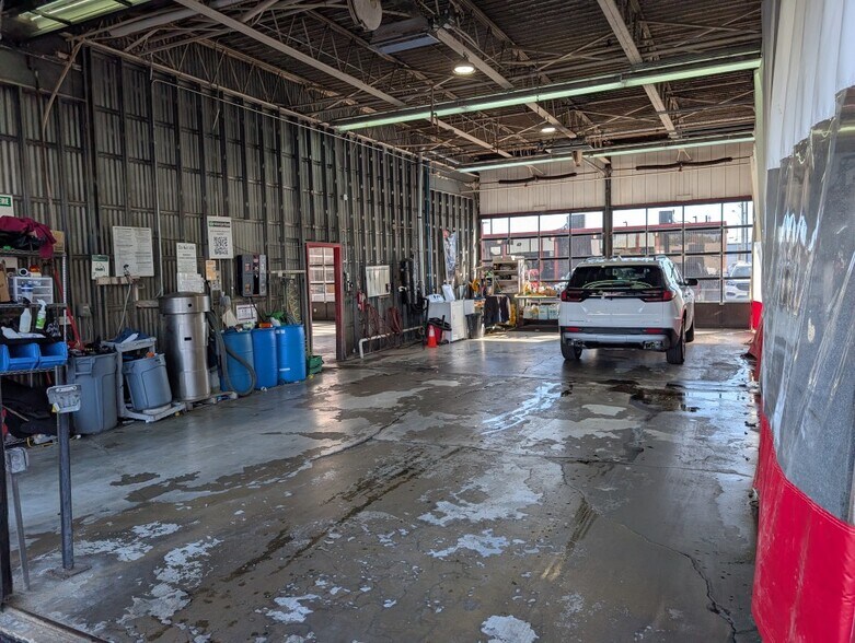 More Photos Of 355-357 W Dickman Rd, Battle Creek Freestanding For Lease