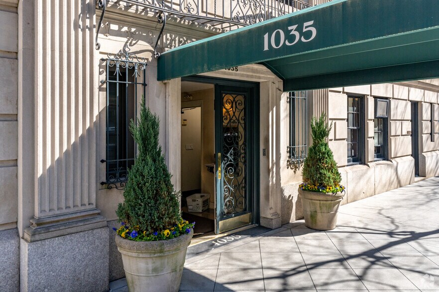 More Photos Of 1035 Park Ave, New York Apartments For Lease