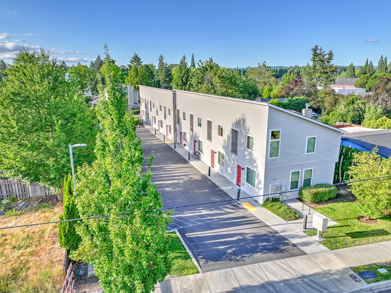 More Photos Of 17345 SW Blanton St, Beaverton Apartments For Sale