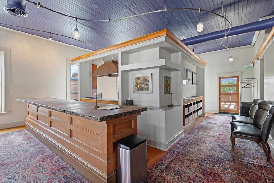 More Photos Of 701 N 5th St, Spearfish Restaurant For Sale