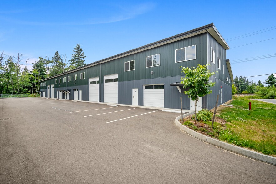 Primary Photo Of 2900 Peace Portal Dr, Blaine Distribution For Lease