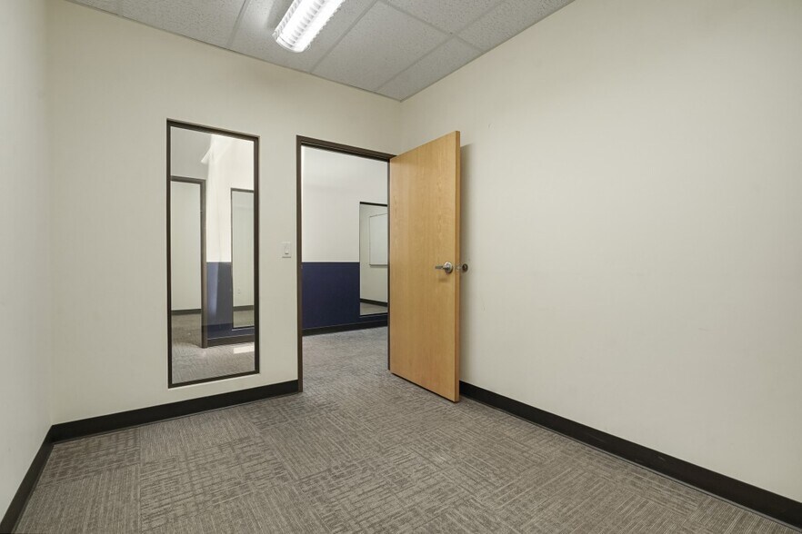 More Photos Of 10835 Dover St, Westminster Unknown For Lease