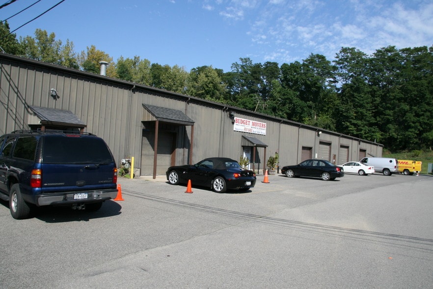 More Photos Of 641 Sheafe Rd, Poughkeepsie Warehouse For Lease
