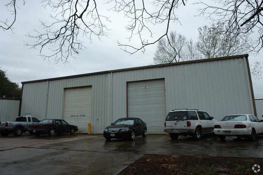 More Photos Of 1313 Cedar Post Ln, Houston Warehouse For Sale