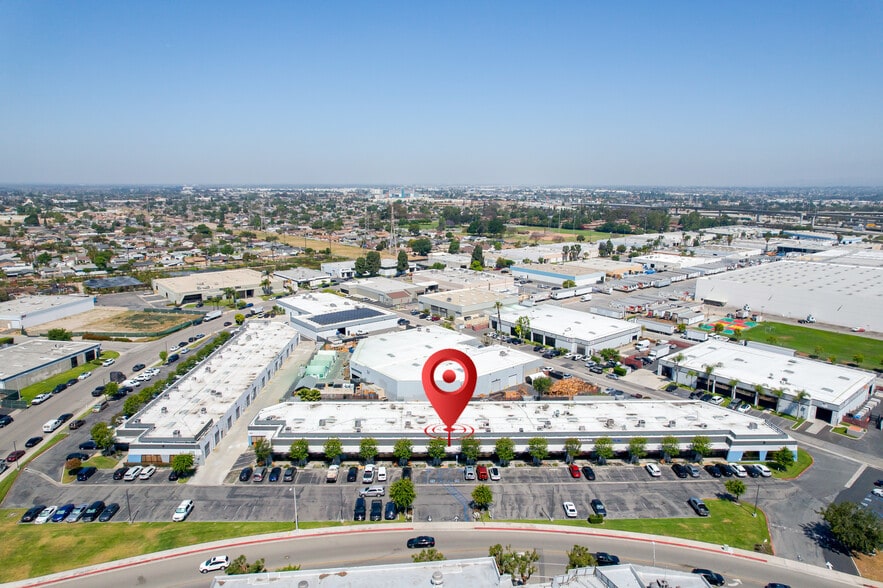 More Photos Of 2639 W Woodland Dr, Anaheim Manufacturing For Sale