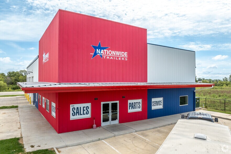 More Photos Of 1458 Northridge Cir, Altoona Auto Repair For Sale