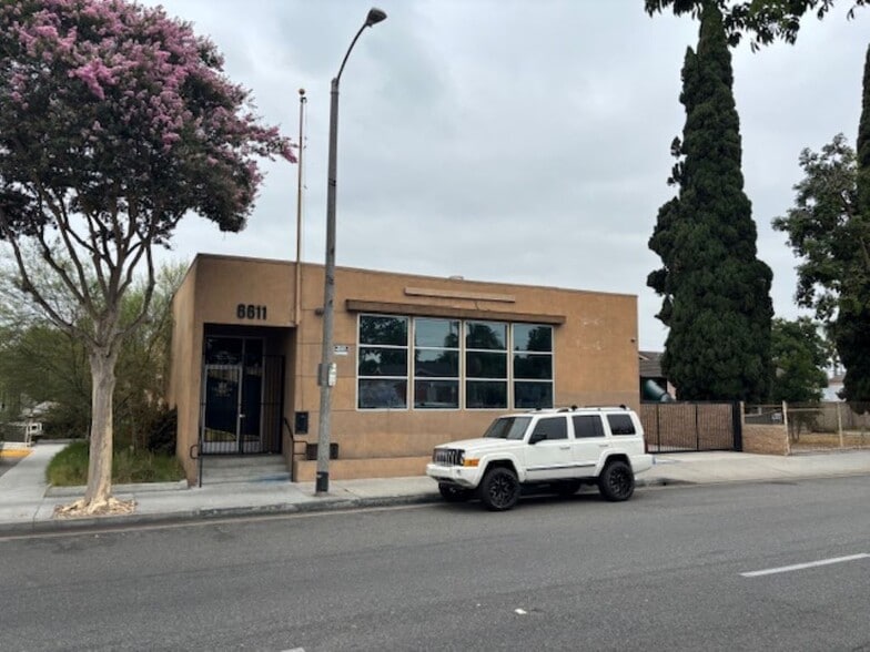 Primary Photo Of 6611 Eastern Ave, Bell Gardens Medical For Sale