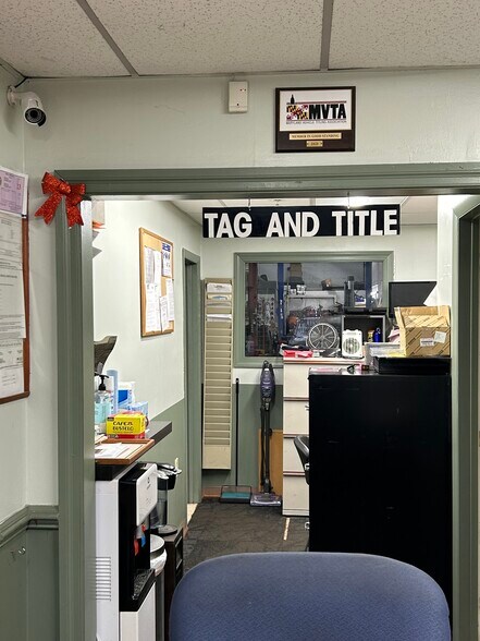 More Photos Of 7611-7615 Rickenbacker Dr, Gaithersburg Flex For Lease