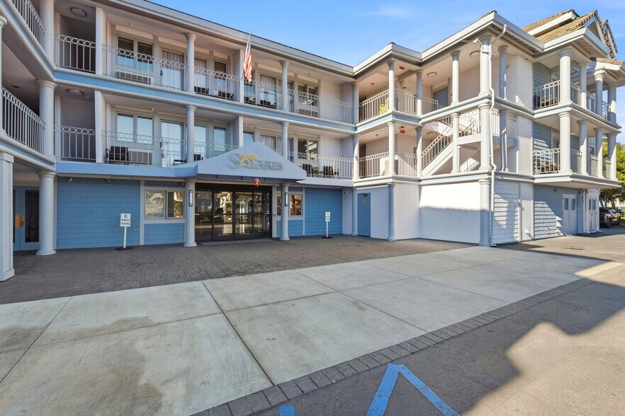 More Photos Of 600 Riverside Ave, Santa Cruz Hotel For Sale