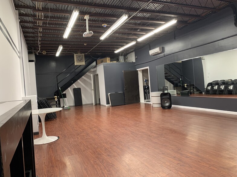 More Photos Of 4719-4731 Stamp Rd, Temple Hills Service For Sale