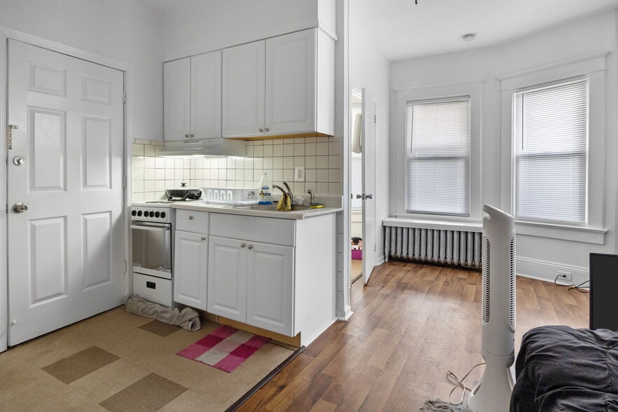 More Photos Of 231 Washington St, Morrisville Apartments For Sale