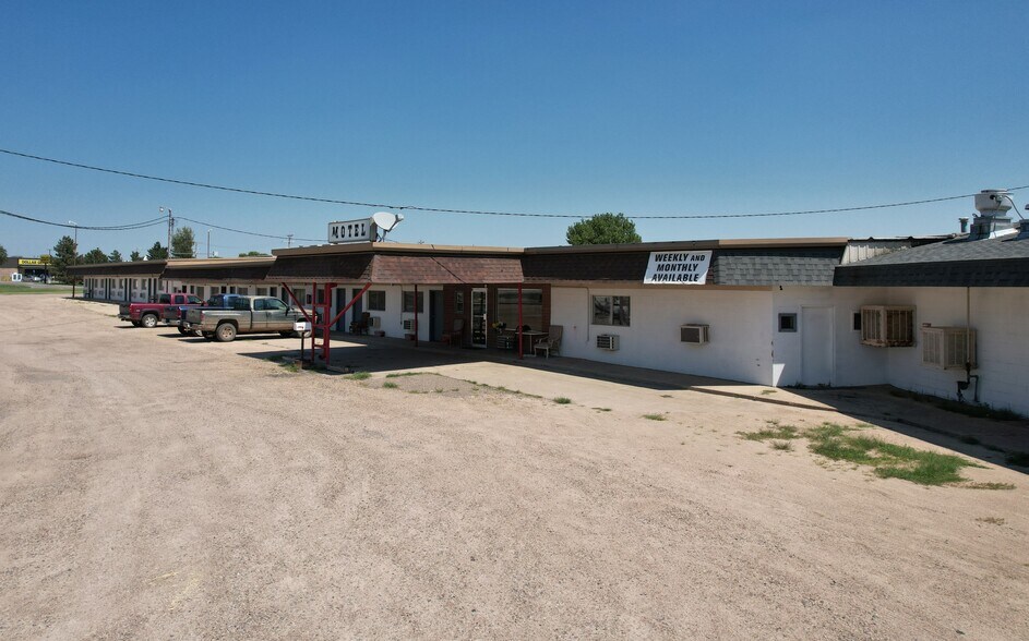 More Photos Of 1202 Castle Rock St, Quinter Hotel For Sale