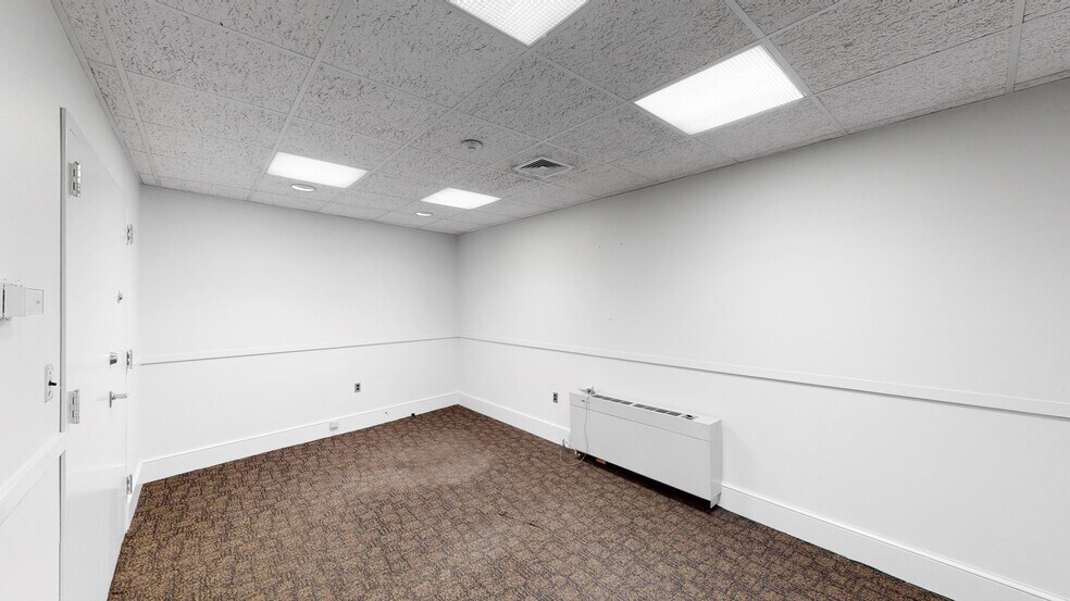 More Photos Of 1341 Beacon St, Brookline Freestanding For Lease