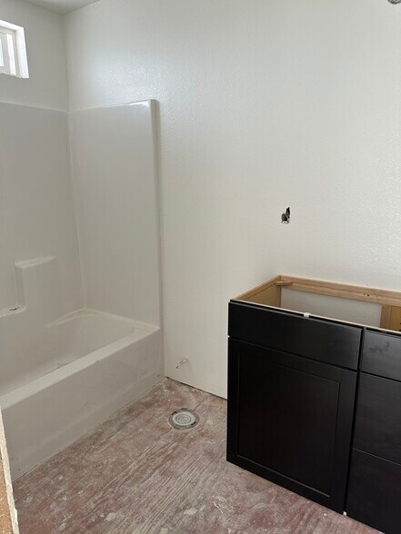 More Photos Of 722 Locust St, Garberville Storefront Retail Residential For Sale