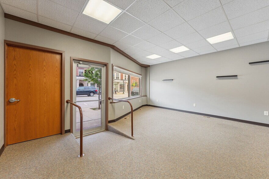 More Photos Of 223 E Main St, Reedsburg Storefront Retail Office For Sale