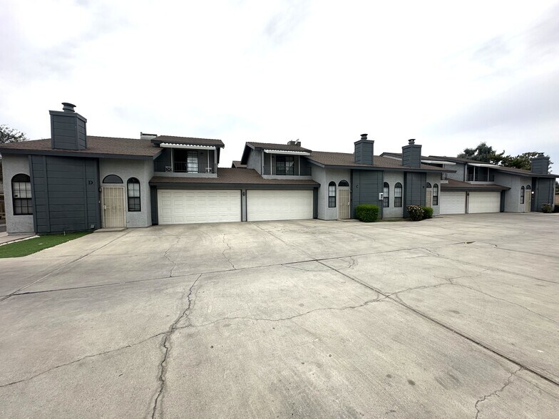 More Photos Of 7717 S Laurelglen Blvd, Bakersfield Apartments For Sale