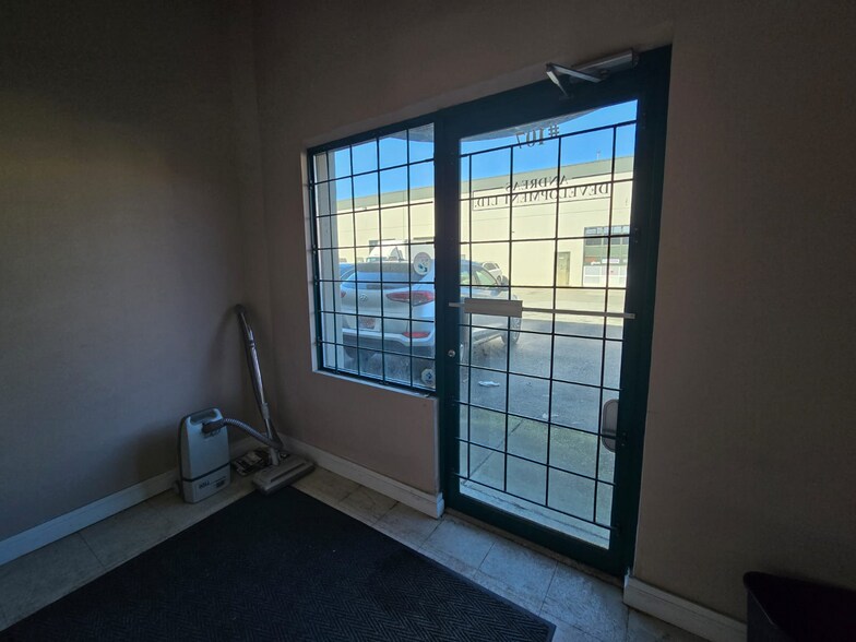 More Photos Of 17957 55th Ave, Surrey Warehouse For Sale