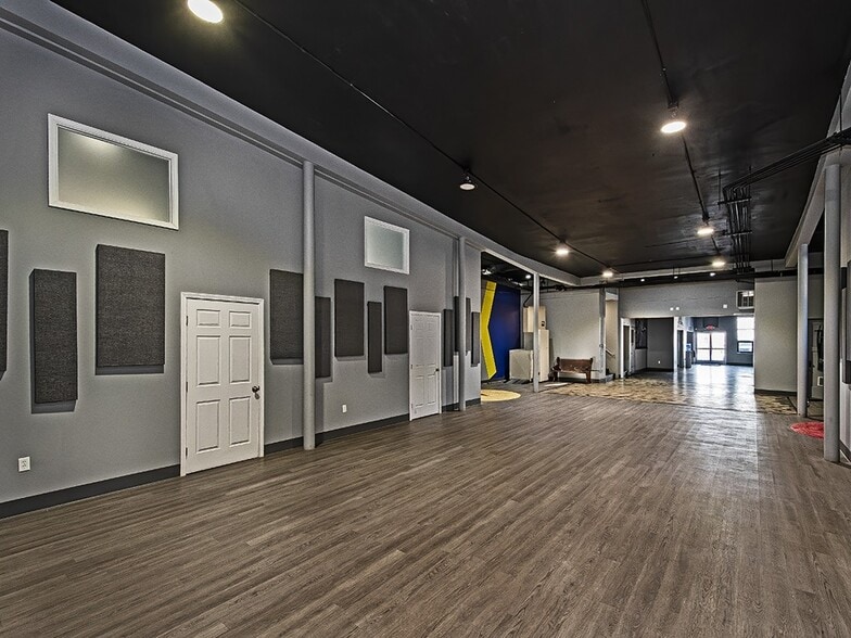 More Photos Of 213 Bailey Ave, Pittsburgh Office For Sale