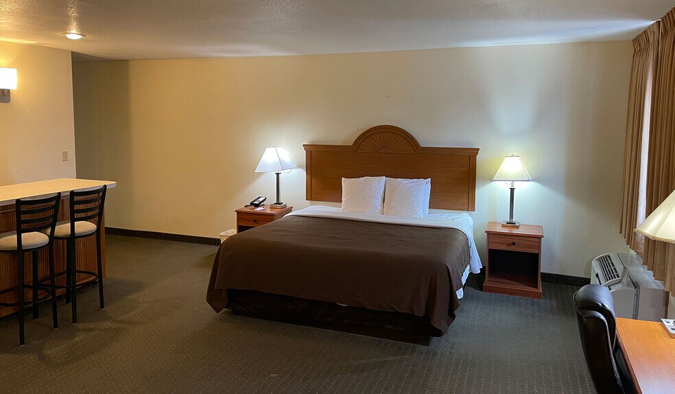 More Photos Of 1301 W Expressway 83, Pharr Hotel For Sale