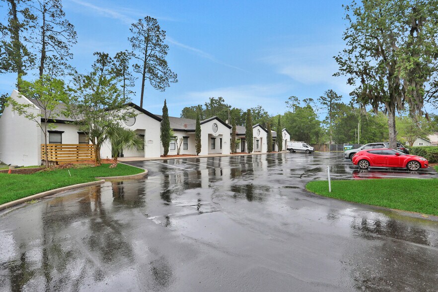 More Photos Of 4231 Walnut Bend, Jacksonville Office For Lease