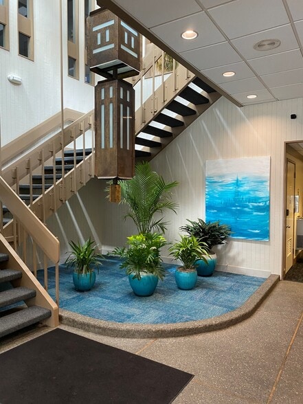 More Photos Of 5950 6th Ave S, Seattle Office For Sale