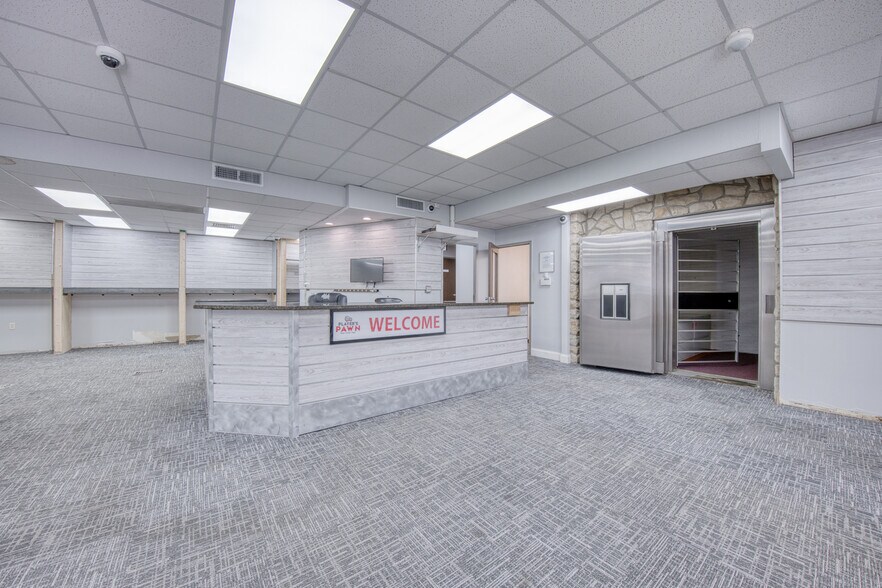 More Photos Of 226 Washington St, Newell Storefront Retail Residential For Sale