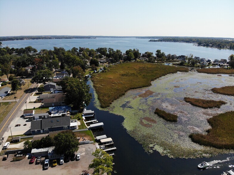 More Photos Of 5793 E Pickwick Rd, Syracuse Restaurant For Sale