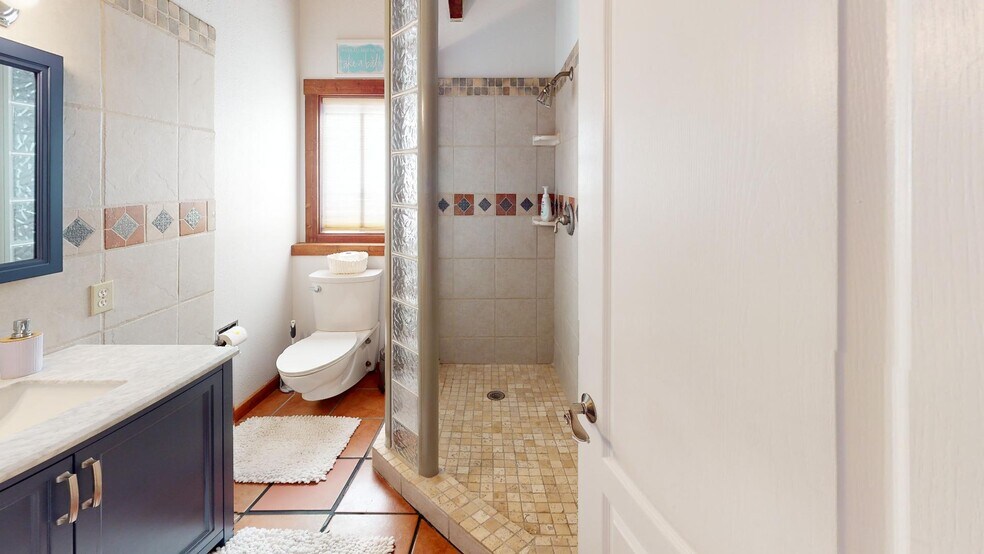 More Photos Of 29430 Ellensburg Ave, Gold Beach Restaurant For Sale