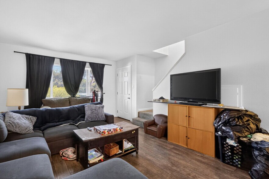 More Photos Of 600-606 Pacific Ave, Santa Rosa Apartments For Sale