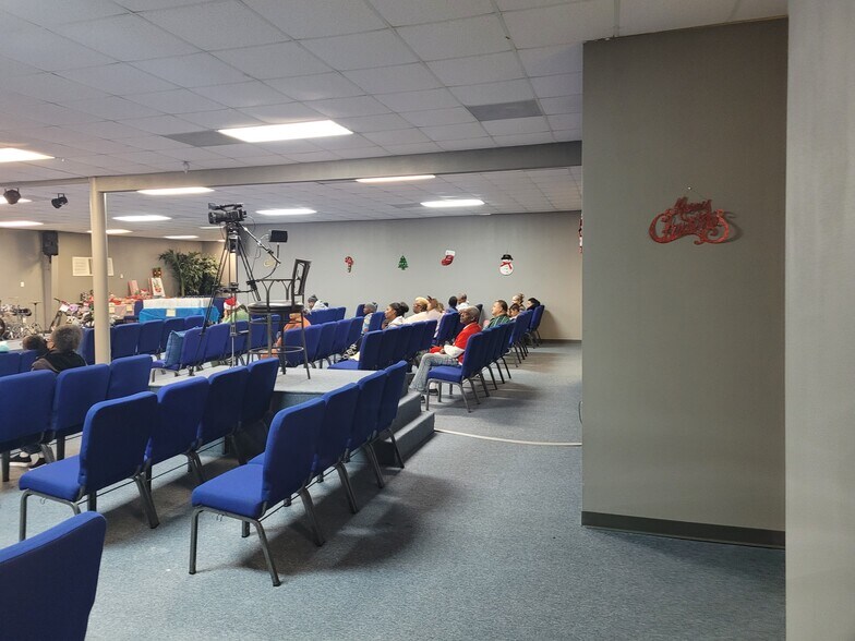 More Photos Of 4751 Selinsky Rd, Houston Religious Facility For Sale