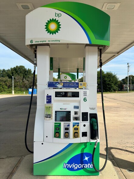 More Photos Of 12180 Center Rd, Durand Service Station For Sale