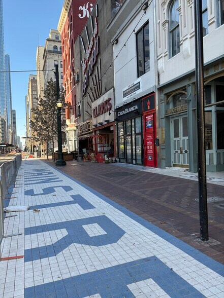 More Photos Of 312 Main St, Houston Restaurant For Lease