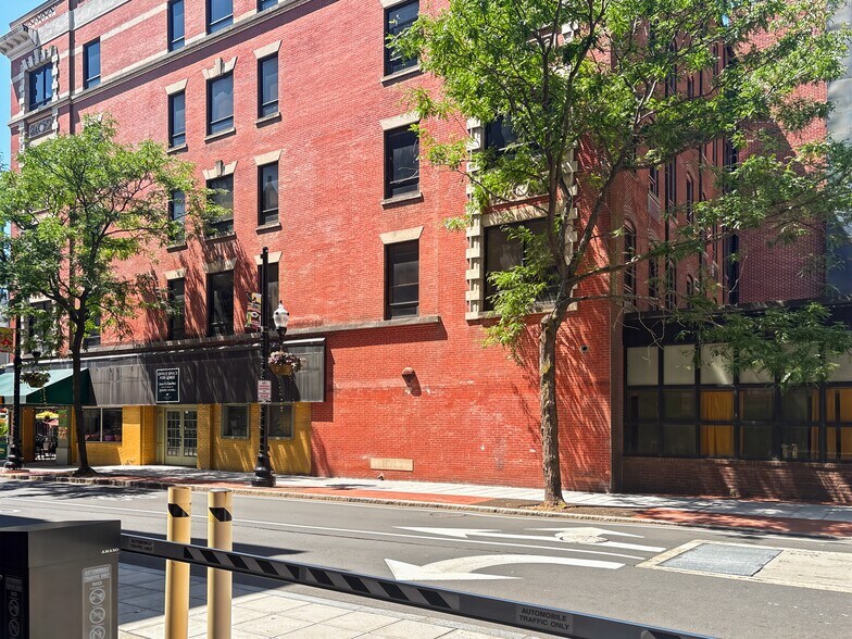 More Photos Of 20 Summer St, Stamford Coworking Space