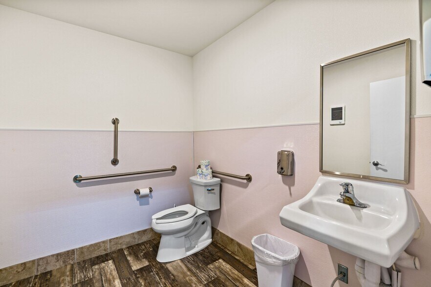 More Photos Of 93303 Prairie Rd, Junction City Industrial For Sale