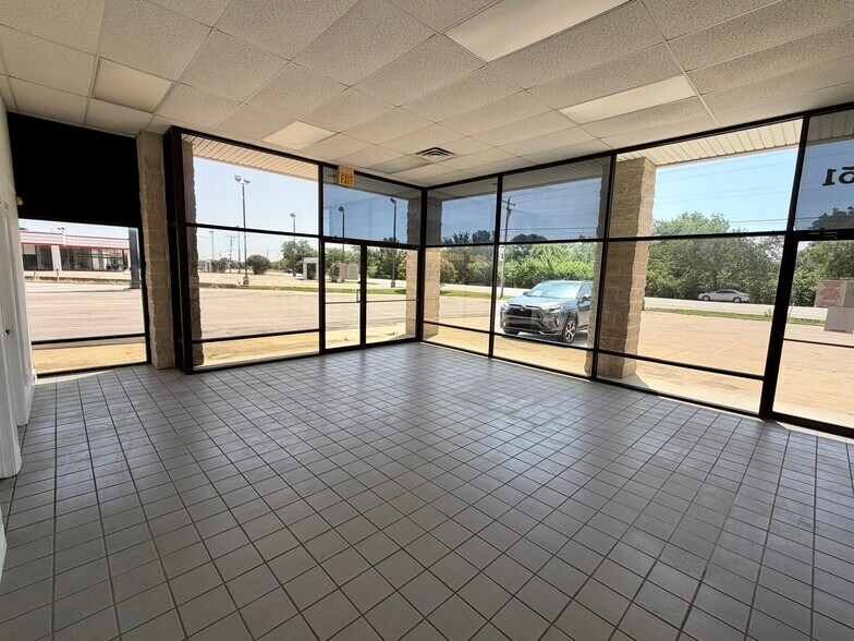 More Photos Of 8051 Boulevard 26, North Richland Hills Mixed Retail For Sale