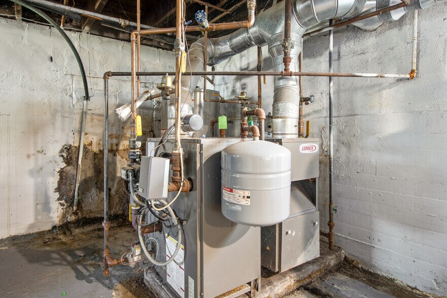 More Photos Of 6980 Nash Rd, North Tonawanda Apartments For Sale