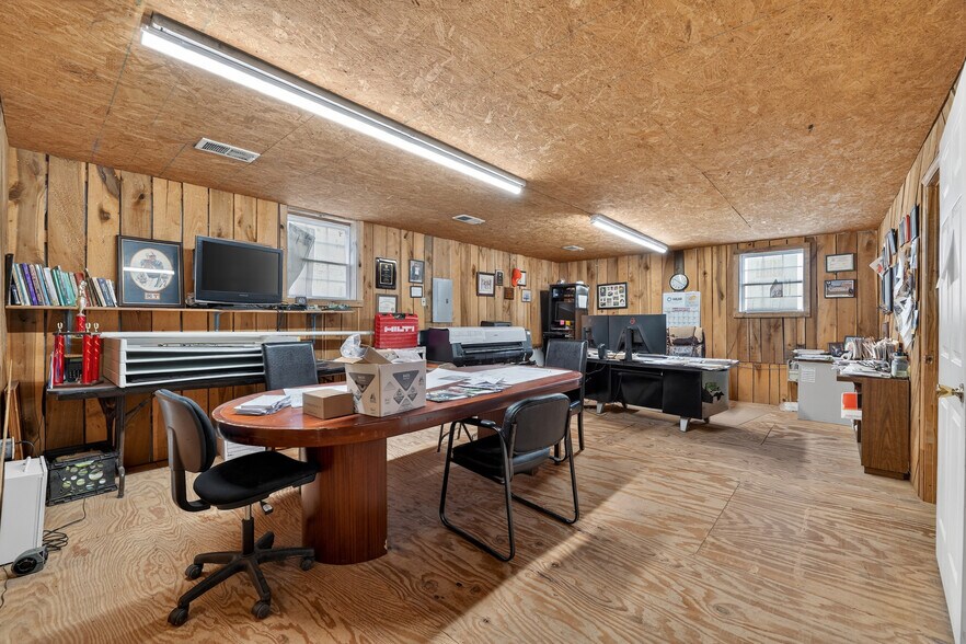 More Photos Of 2668 Huntsville Hwy, Fayetteville General Retail For Sale