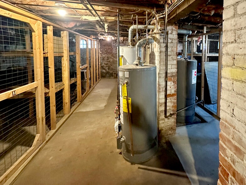 More Photos Of 18 Orchard St, Northampton Apartments For Sale