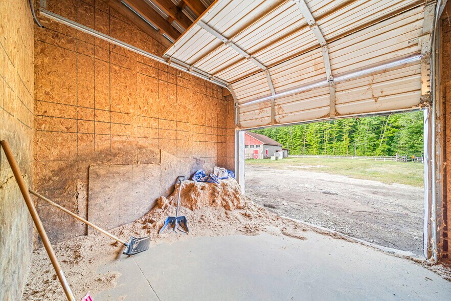 More Photos Of 6600 Vrooman Rd, Painesville Horse Stables For Sale