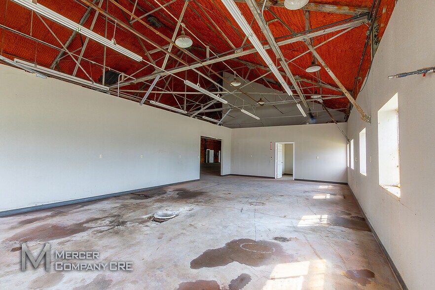 More Photos Of 340 S Eckroat St, Oklahoma City Unknown For Lease